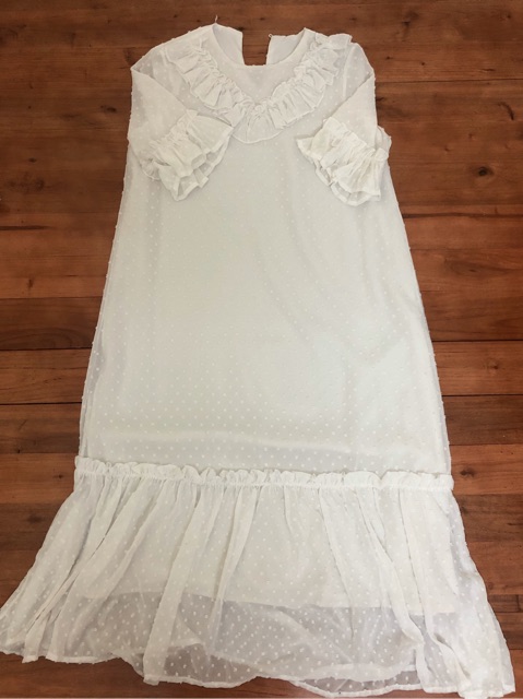 Váy maxi trắng bầu bí bon chen thoả mái ạ | BigBuy360 - bigbuy360.vn