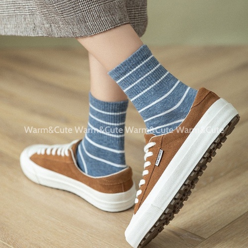 Tất vớ nữ kẻ sọc cổ cao 12 màu siêu xinh chất liệu cotton dày dặn co giãn tốt Warm&amp;Cute AD09