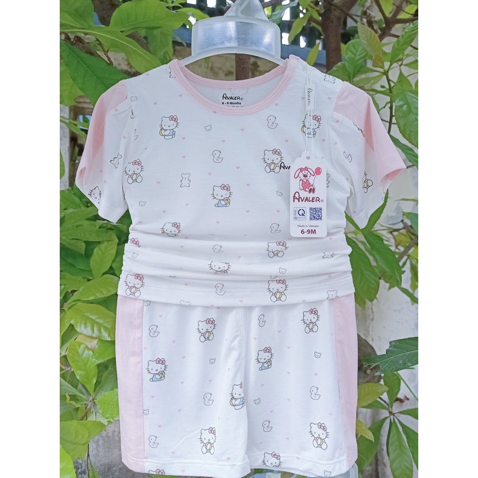 Bộ quần áo cộc tay raglan quần đùi khuy vai trẻ em họa tiết ngộ nghĩnh Avaler