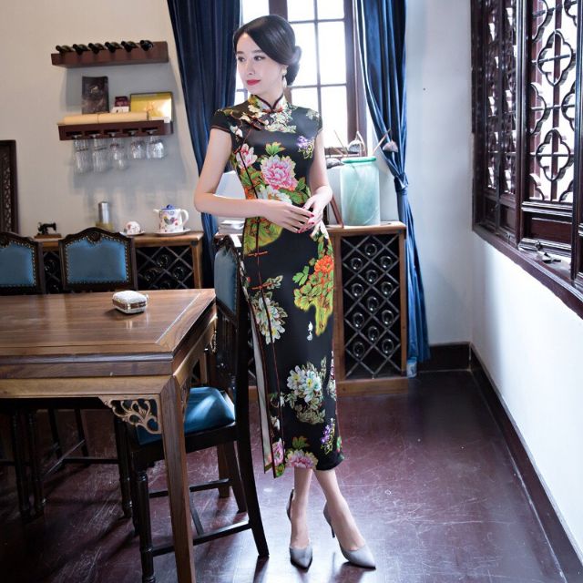 Sườn xám Lụa Đen Dài Hàng có sẵn