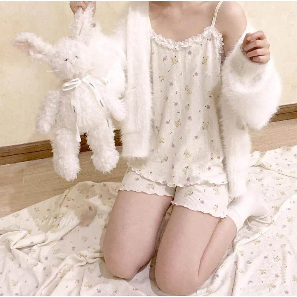 Set Bộ Mặc Nhà Hai Dây Ren Hoa Gấu 💗 Combo quần short đùi ống rộng viền bèo kèm áo thun 2s họa tiết dễ thương 💗