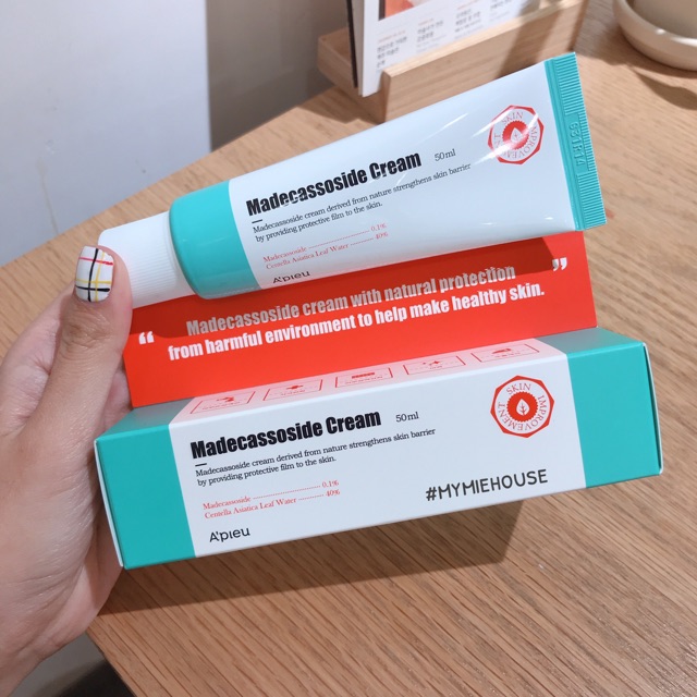 KEM DƯỠNG MỤN , GIẢM THÂM MỤN - SẸO MỤN , Giúp phục hồi dành cho da bị mụn - A'PIEU MADECASSOSIDE CREAM | BigBuy360 - bigbuy360.vn