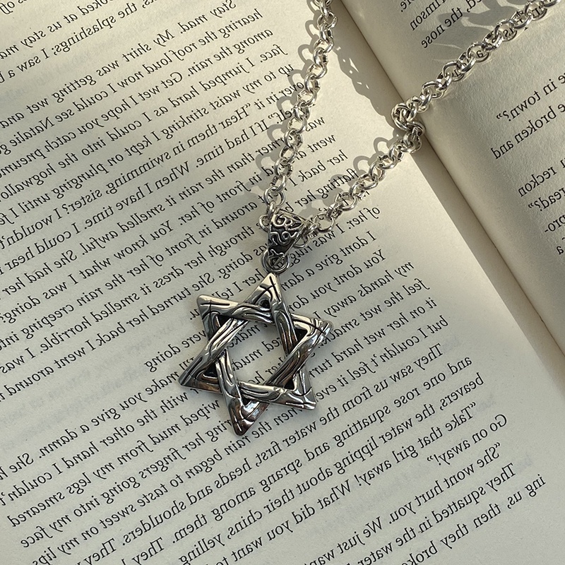 Vòng cổ mặt hình ngôi sao phong cách retro