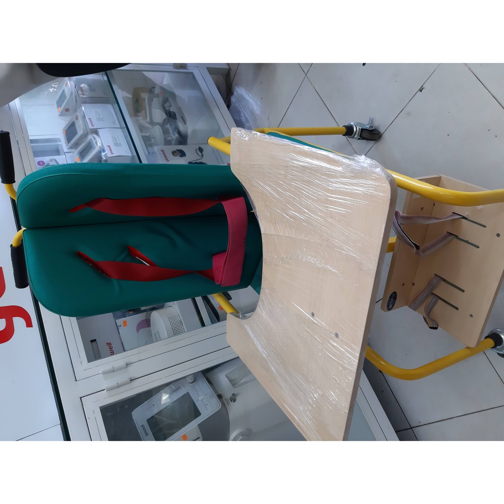 Ghế ngồi trẻ bại não