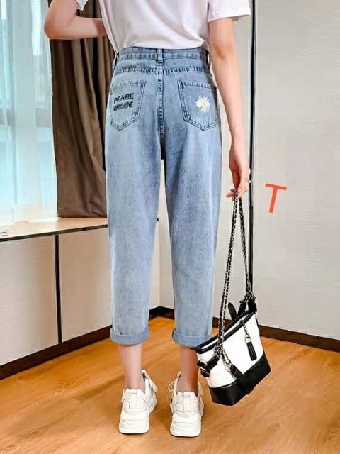Quần bò in hoa cúc túi hậu TTN879