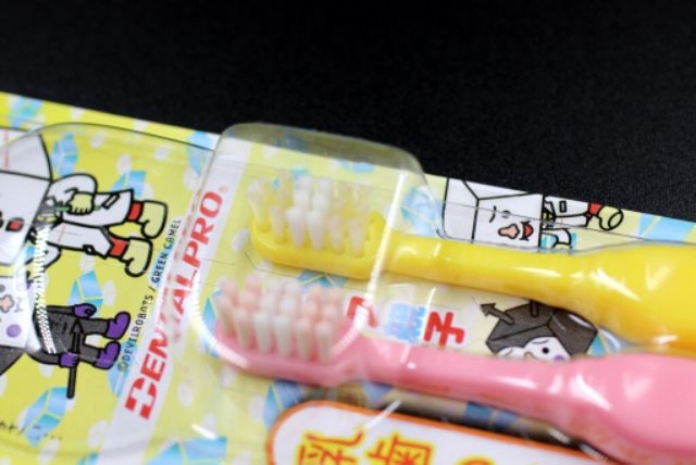 Set 2 bàn chải răng cho bé 6-12 tuổi hàng Nhật