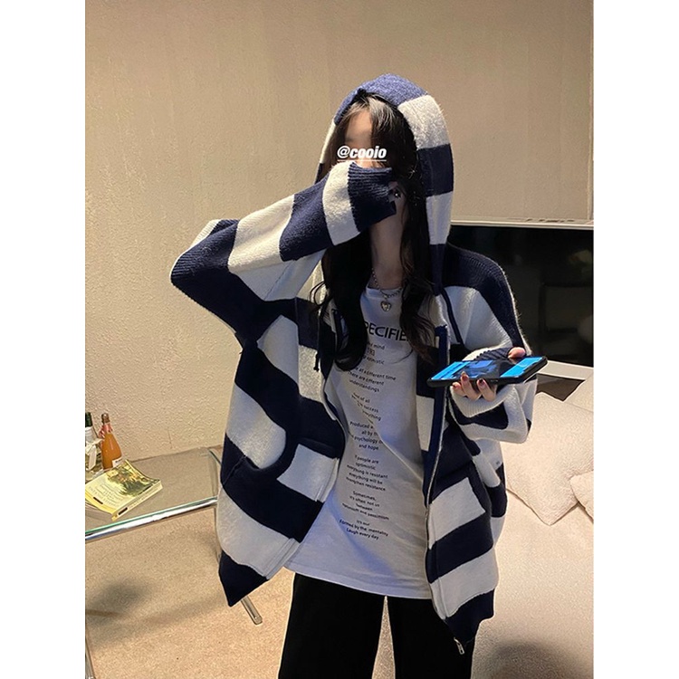 Áo Hoodie Tay Dài Form Rộng Họa Tiết Kẻ Sọc Thời Trang Thu Đông Mới