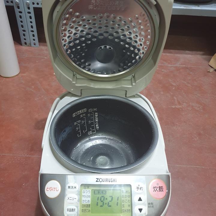 Nồi cơm cao tần Zojirushi NP-HA10 1L hàng nội địa Nhật