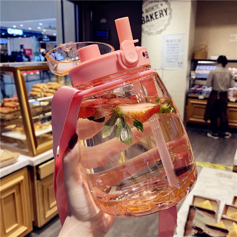 Bình Nước 1300ml Kèm Dây Đeo Và Sticker Đáng Yêu , Tiện Lợi