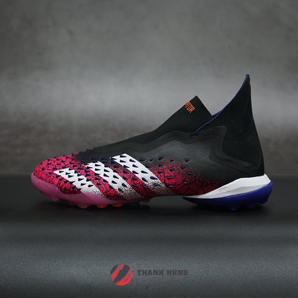 GIÀY ĐÁ BÓNG CHÍNH HÃNG ADIDAS PREDATOR FREAK + SUPERSPECTRAL TF – FW7239 – ĐEN/HỒNG TÍM