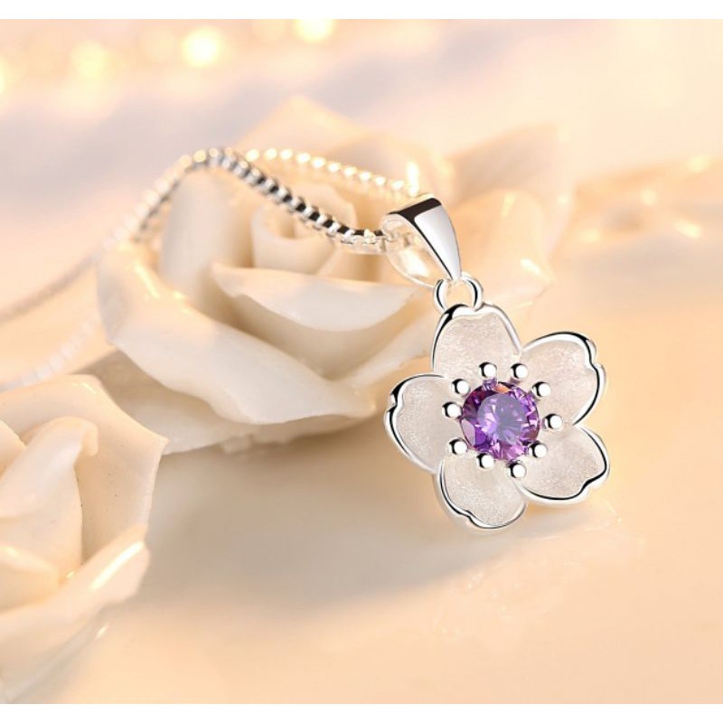 Vòng cổ Bạc Cila Hoa Anh Đào khoe sắc thắm VC052210