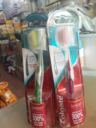 Bàn chải Colgate Simsoft advanced.