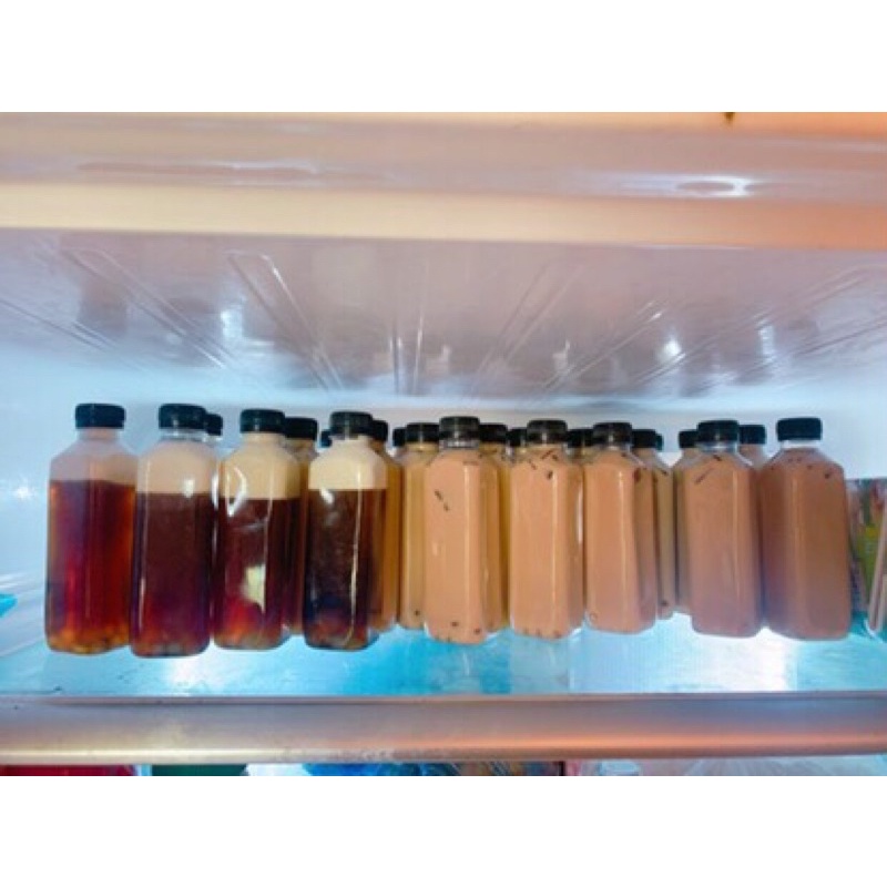 Chai nhựa đựng trà sữa vuông nắp đen 330ml