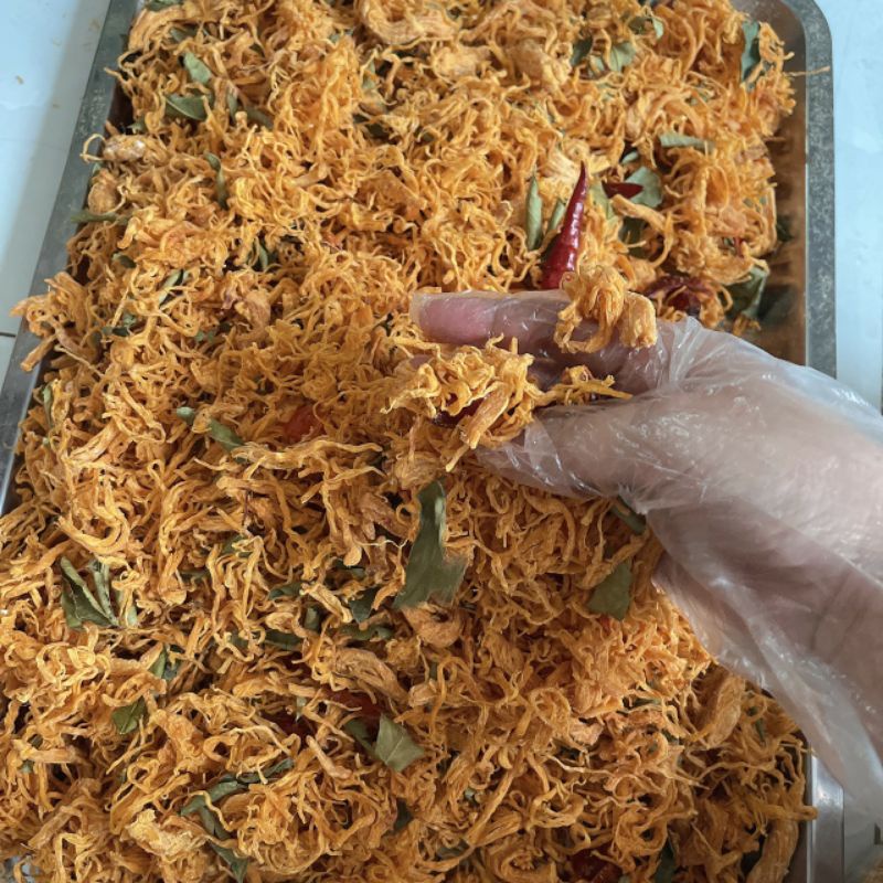 KHÔ GÀ LÁ CHANH NGON LOẠI 300GR