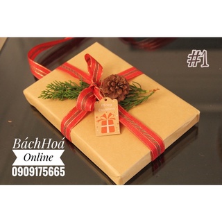 Gói quà Noel với giấy Kraft