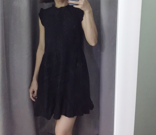 Đầm babydoll viền bèo F21