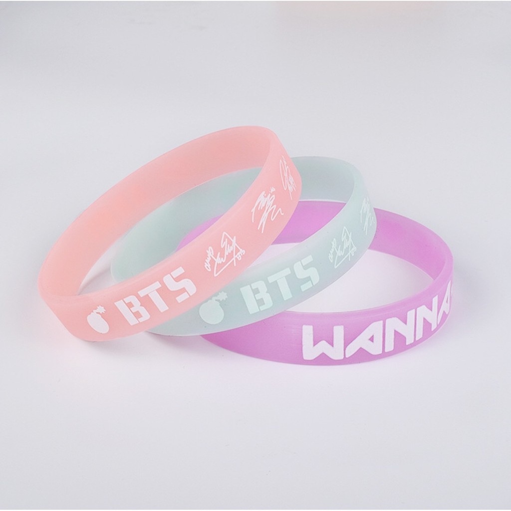 Vòng Tay Silicon BTS cực Đẹp Dễ Thương (màu ngẫu nhiên) | BigBuy360 - bigbuy360.vn