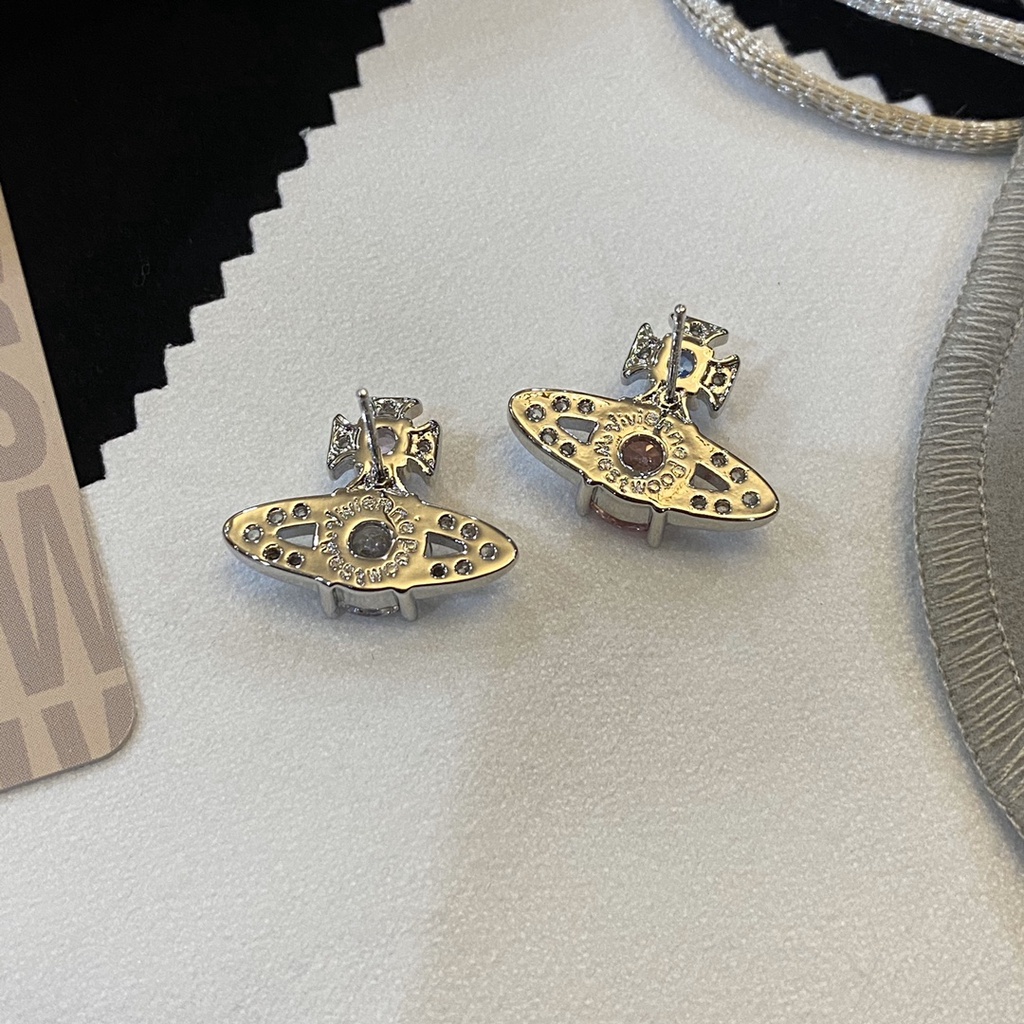 Khuyên Tai Tròn Khắc Chữ Vivienne Westwood Bằng Thép Titan Thời Trang Cho Nữ