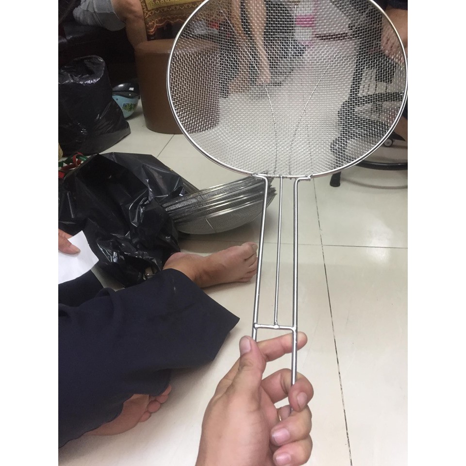 Dụng cụ vệ sinh chuồng gà (đồ hốt cức gà, sàng lọc cát)