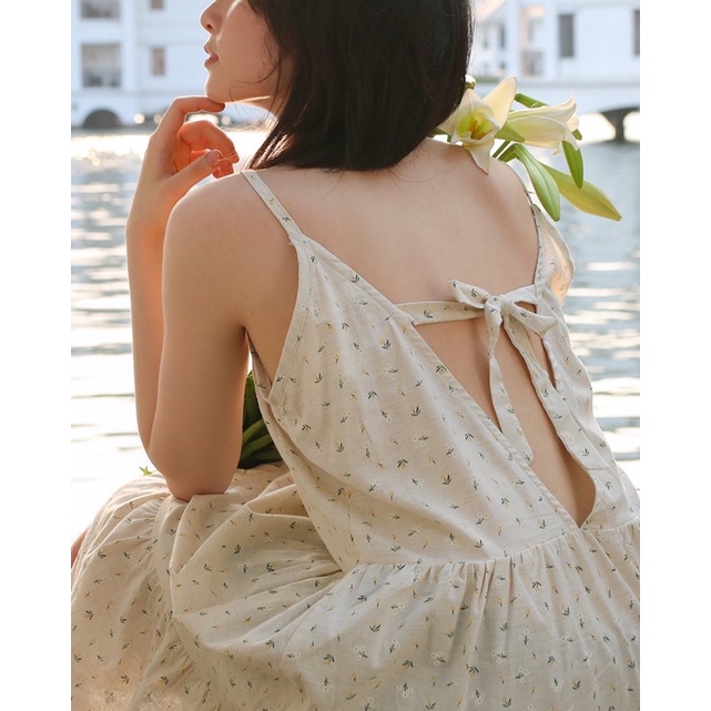 Đầm hai dây hở lưng hoa nhí | Lá Xoè