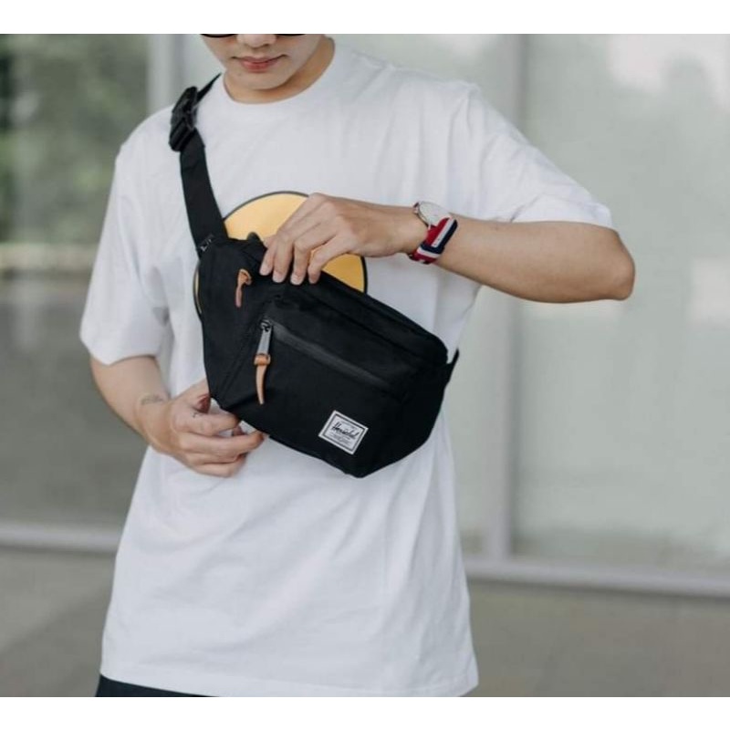 Túi đeo chéo Herschel Seventeen Hip Pack