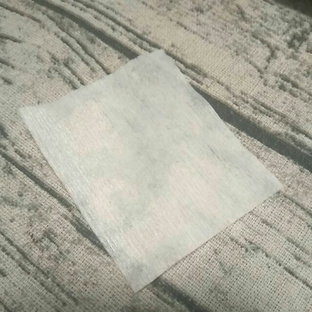 Hộp giấy thấm lotion, toner giúp đi dưỡng chất tốt hơn. | BigBuy360 - bigbuy360.vn