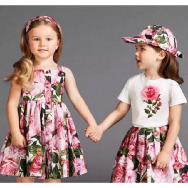 Đầm 2 dây hoa hồng D&G