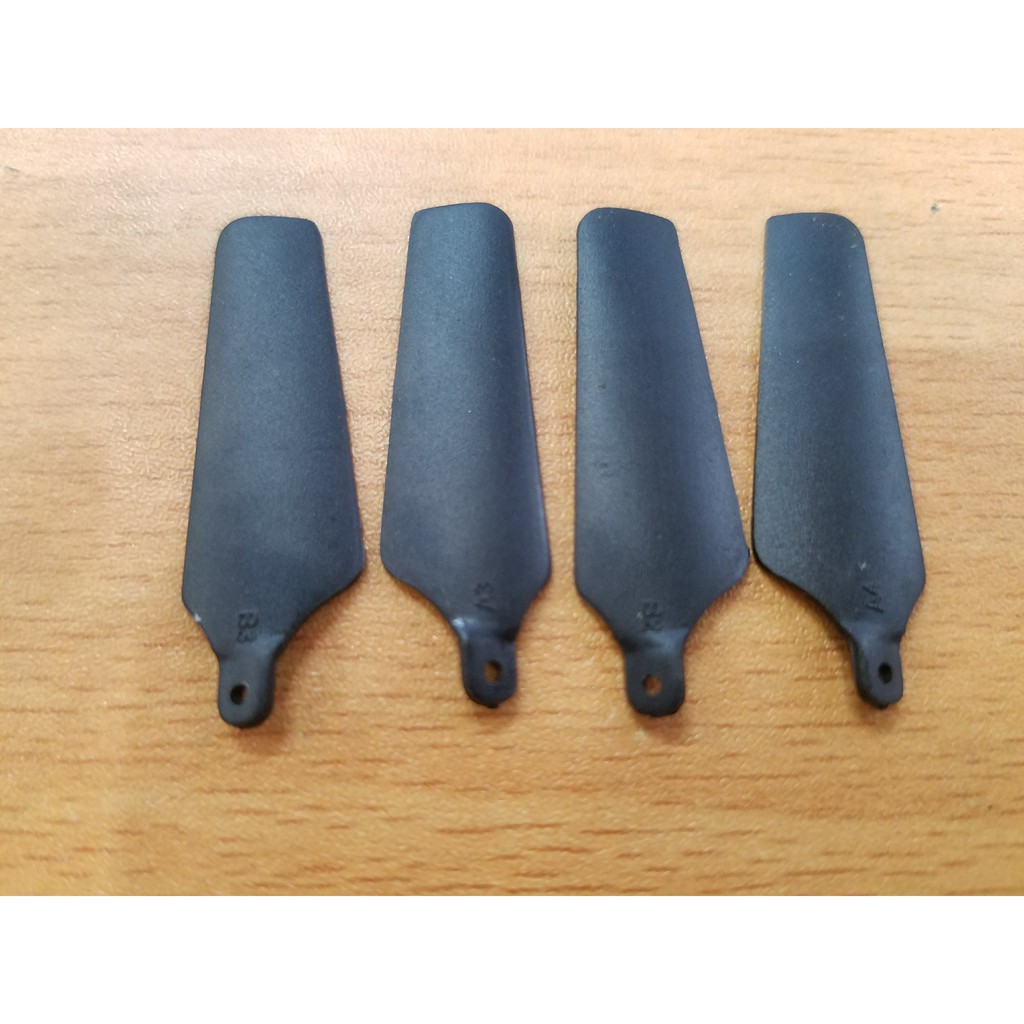 Xuongpinoto Phụ kiện cánh quạt ,chân đế,gyro thăng bằng và cấu nối máy bay mini m18- QS5010,hàng mới 100%