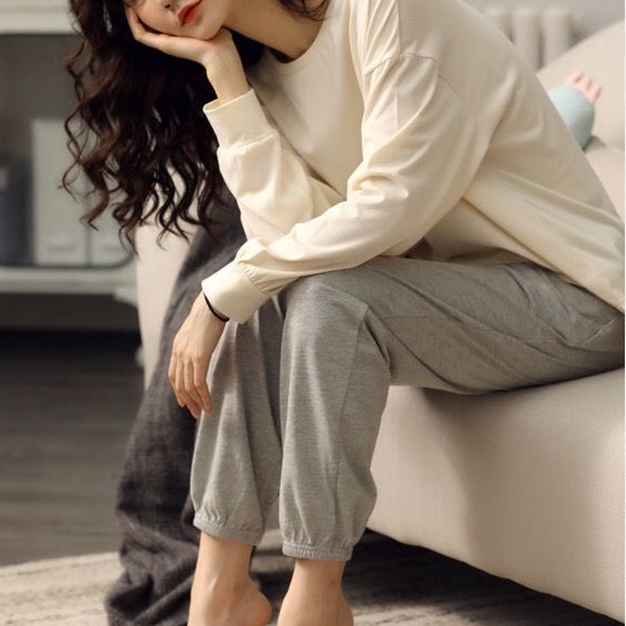 Bộ đồ ngủ tay dài dáng rộng phong cách Hàn Quốc màu trắng/đen thời trang xuân thu cho nữ | BigBuy360 - bigbuy360.vn