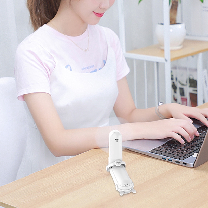 Quạt Mini Cầm Tay Tích Hợp Sạc Dự Phòng Và Đèn Pin Đa Năng 3 Trong 1