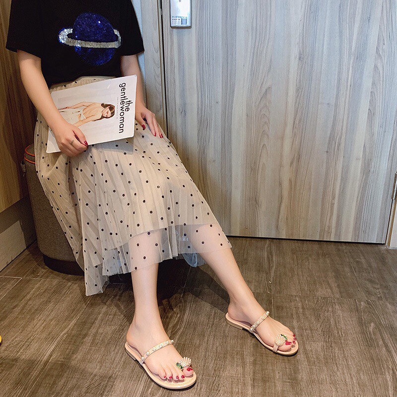 Dép bệt xỏ ngón trái thỏm