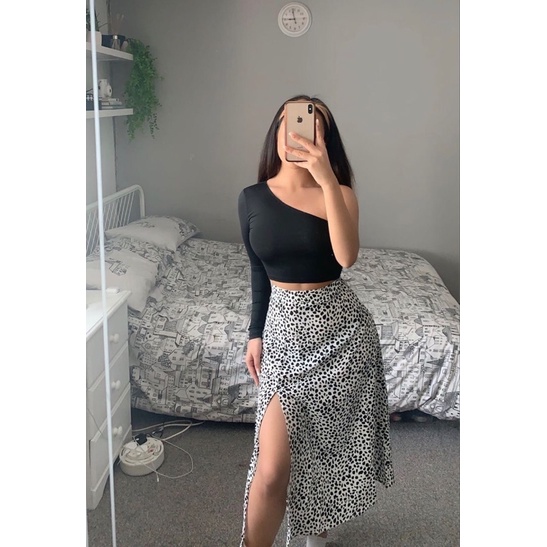 Chân váy lụa beo xẻ đùi sexy quý phái phong cách trẻ trung năng động KEMI DESIGN