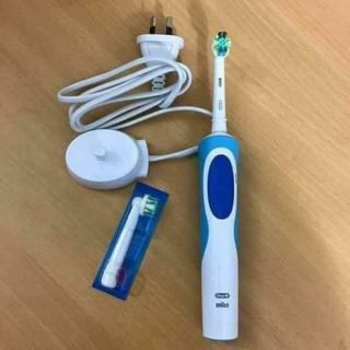 Bàn chải điện ORAL-B