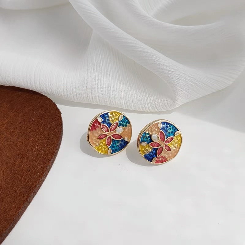 Khuyên tai màu sắc cổ điển - Maben