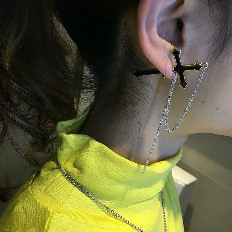 1 khuyên đeo vành tai dáng dài hình thánh giá phong cách punk hiphop