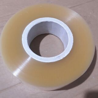 Băng dính cuộn 1kg trong ảnh thật
