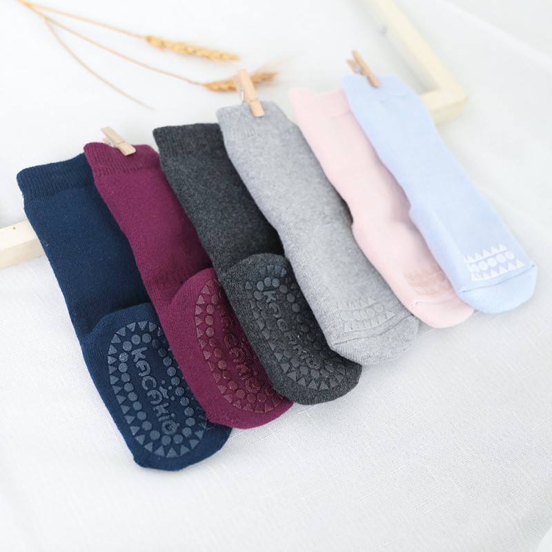 Vớ Dày Ấm Áp Chống Trượt Cho Bé