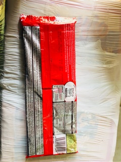 Bịch 6 thanh Kitkat phủ socola sữa 102g