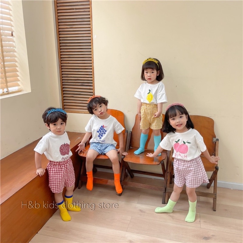 Set Cộc Tay Hoa Quả Áo Chất Vải Cotton Phối Quần Kẻ Đũi Cho Bé Trai, Bé Gái - Tobukids.vn