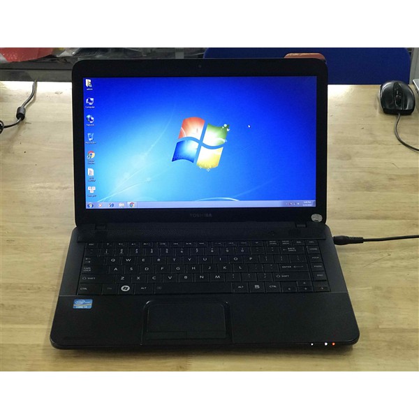 Laptop Toshiba Satellite C800,i3-3110M,4GB Ram