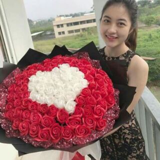 Hoa hồng sáp 99 bông hình trái tim đẹp