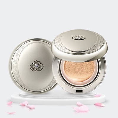 Phấn nước Cushion Whoo trắng, cho lớp nền hoàn hảo, dưỡng da chống nắng - Whoo Radiant White Moisture Cushion Foundation