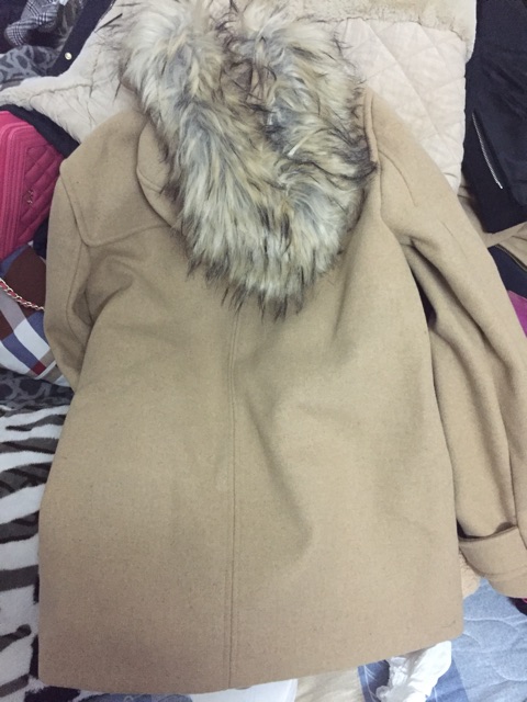 Áo dạ stradivarius