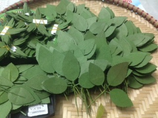 Lá hồng giấy mỹ thuật