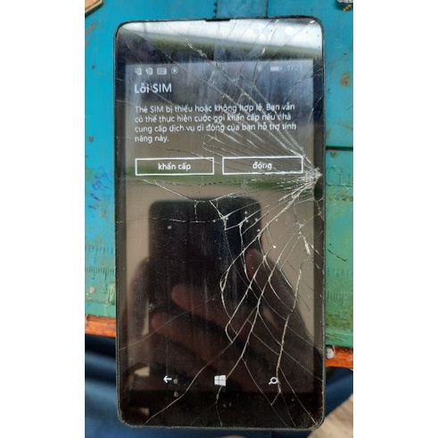 Điện thoại Lumia 535/ Rm-1090/ bể kính/ còn màn/ thiếu lưng +pin/ vẫn lên được như hình/ giá rẻ