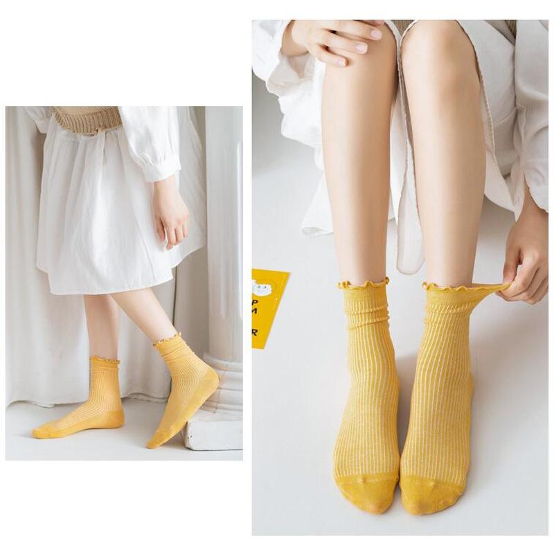 We Flower Tất Bắp Chân Cổ Cao Viền Xoăn Màu Trắng Ngọt Ngào Phong Cách JK Hàn Quốc Cho Nữ