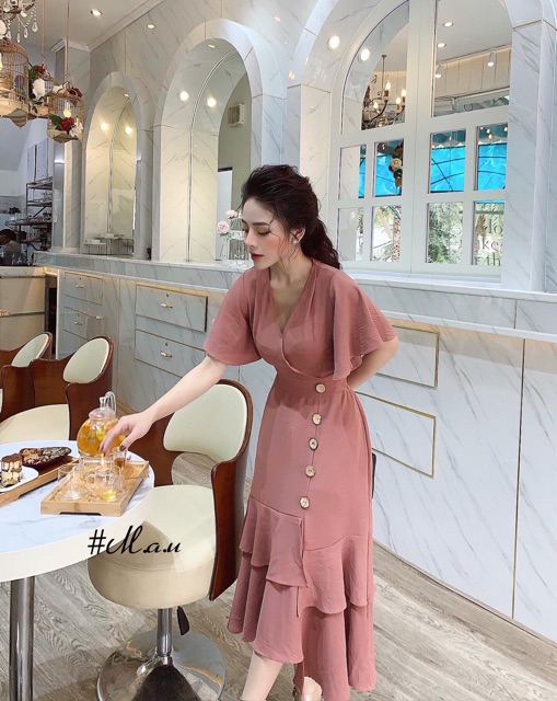 Đầm xoè hai tầng