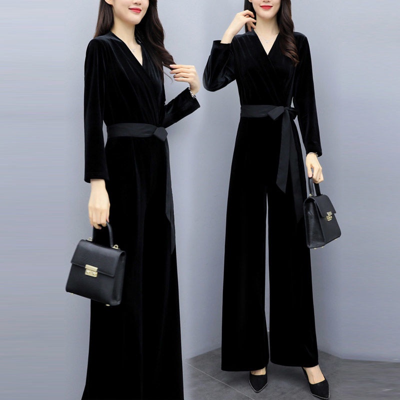 Jumpsuit Nhung Vàng Dáng Rộng Phong Cách Phương Tây Thời Trang Xuân Thu 2022 Quý Phái Cho Nữ