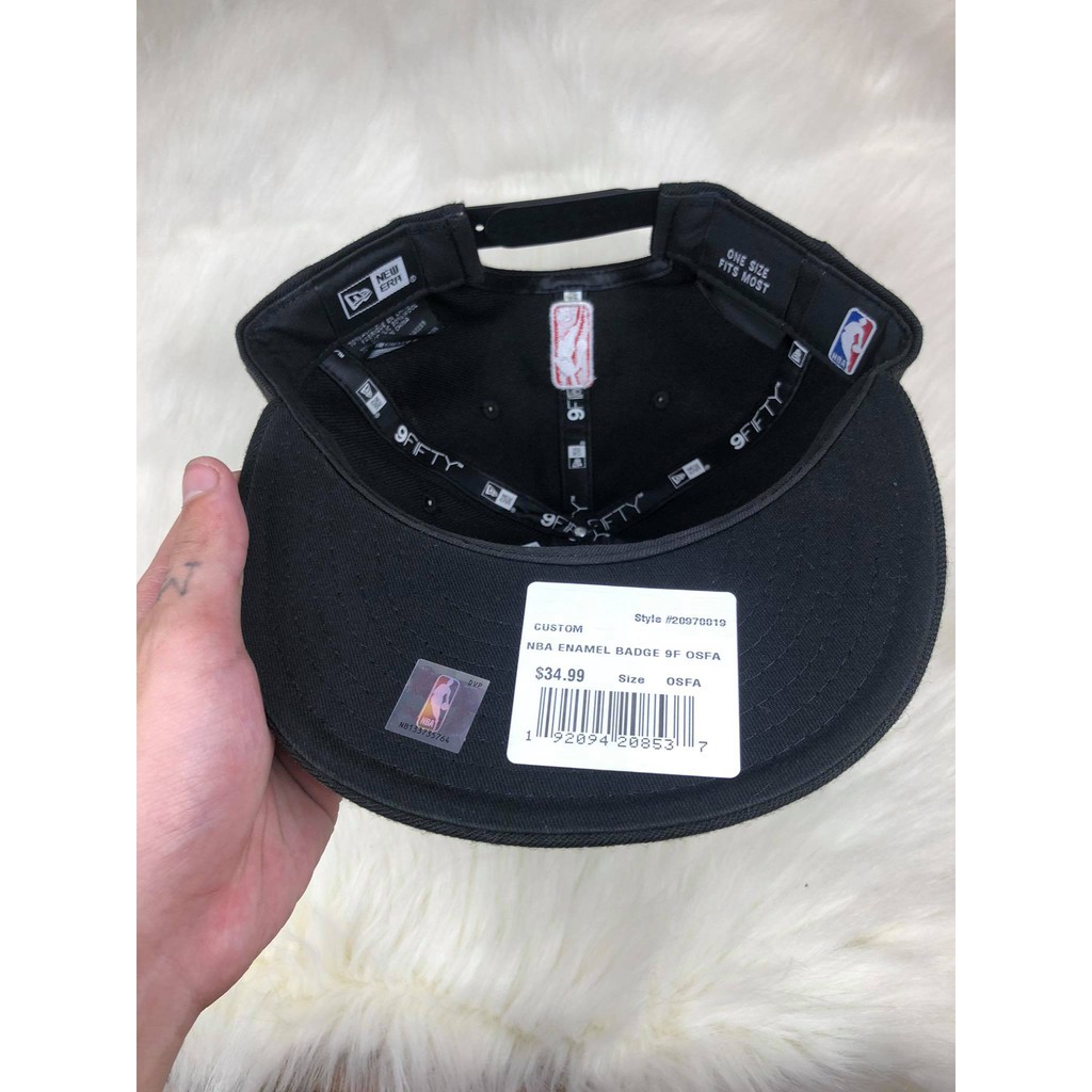 Mũ Nón snapback Chicago Bulls đen logo đỏ  - Mũ Nón full tem siêu đẹp siêu cá tính free size