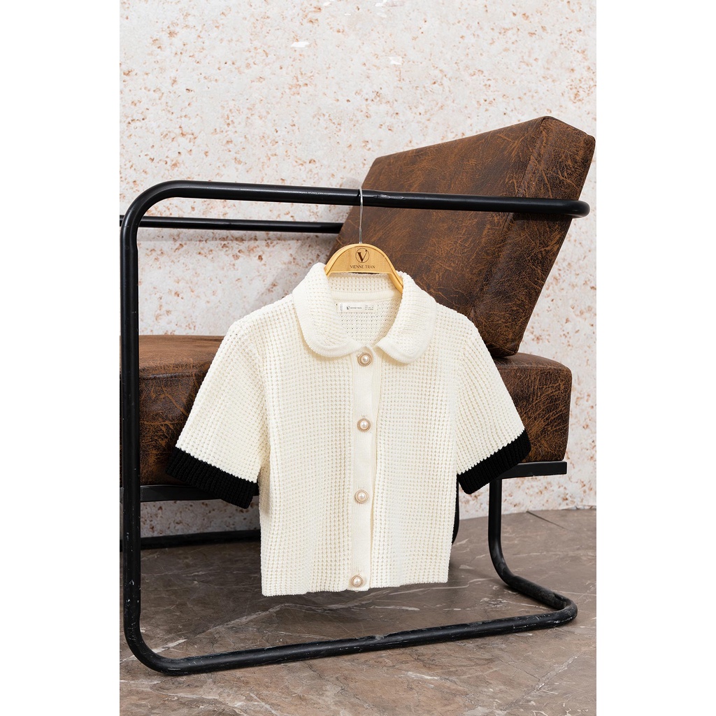 Áo Len Nữ Cardigan Ngắn Tay Phối Cổ Vienne Tran V65C22T027